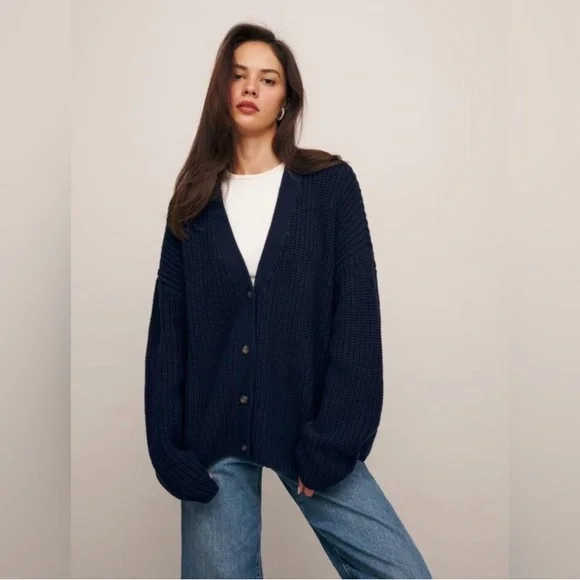 Reformation Maya Cotton Cashmere
Oversized Cardigan - Picture 3 of 9